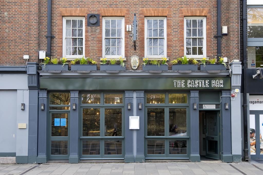 The Castle Bar Room Only CBG Exterior photo